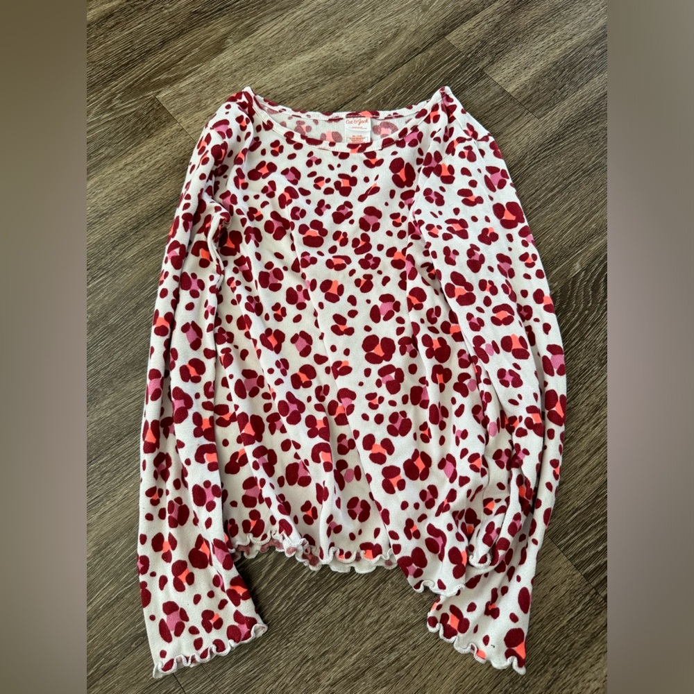 I am selling a long sleeve pj top!